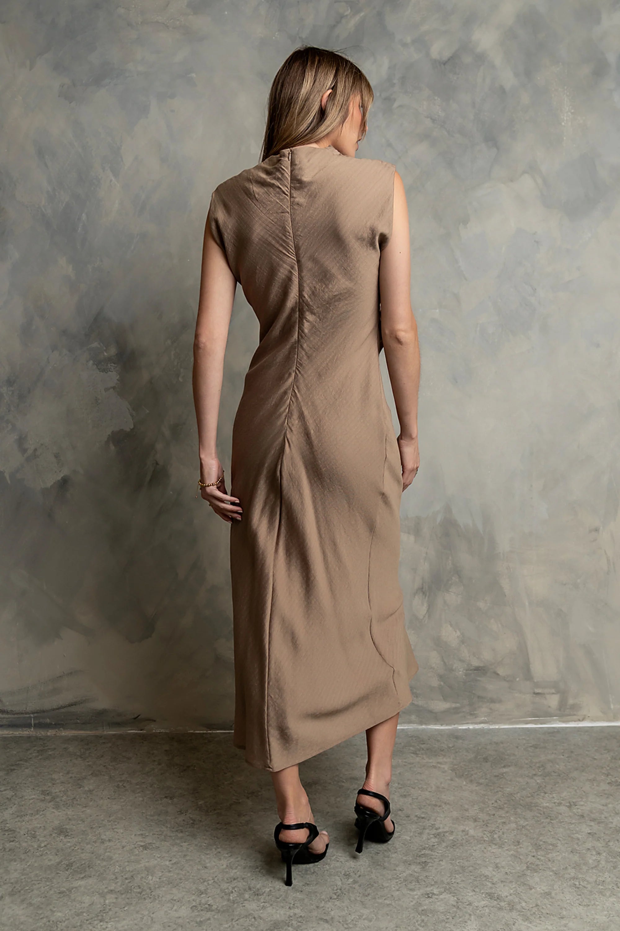 Shay Midi Dress in Mocha